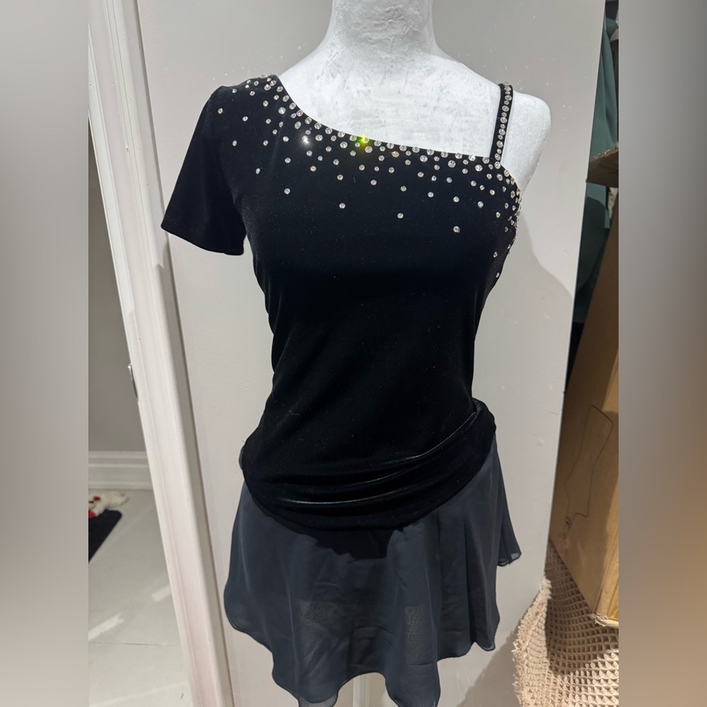 Chic Black One-Shoulder Dress with Embellishments